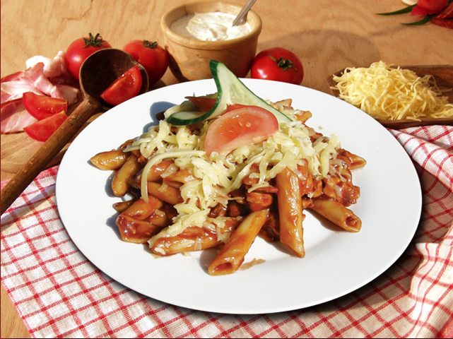 Barbecue-s csirkés penne